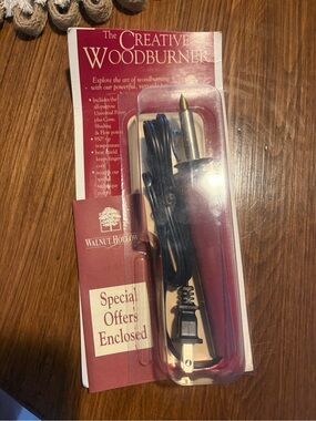 The Creative Woodburner Woodburning Tool - - Red